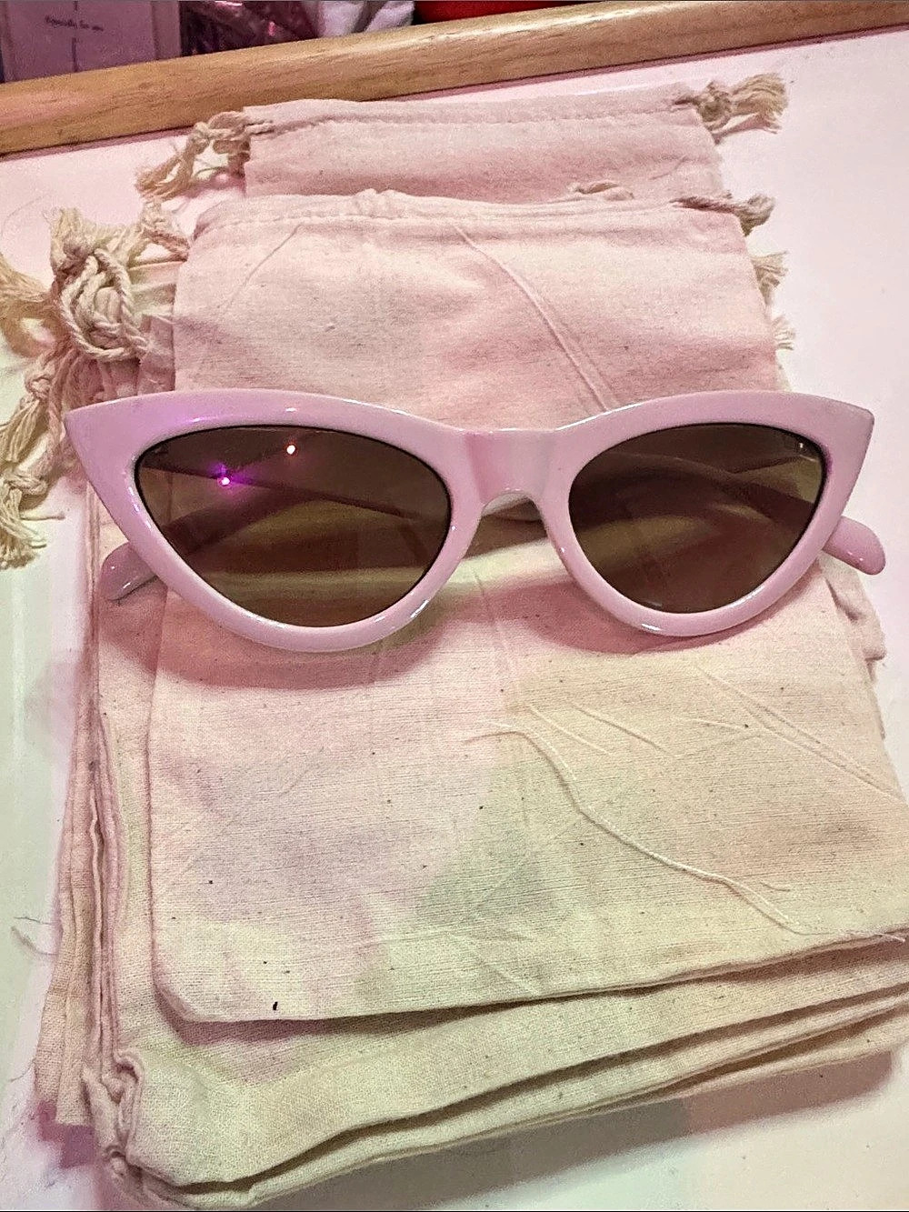 Off White Cat Eye Sunglasses Like New